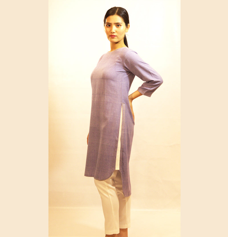FITTED KURTA WITH HIGH SIDE SLIT